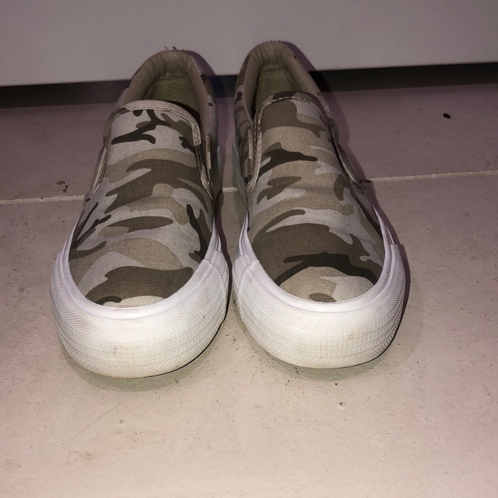 Restricted slip ons